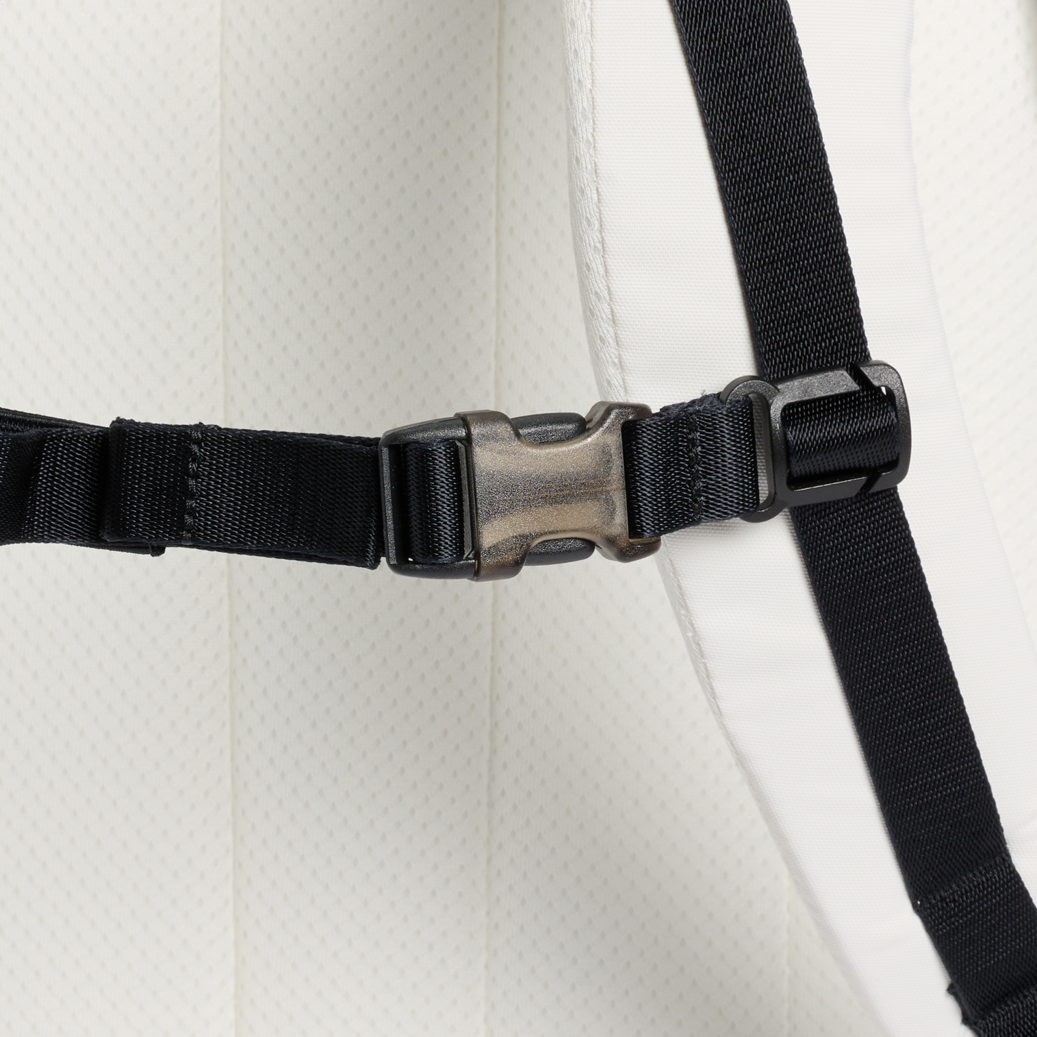 The Vitalize™ Backpack | 30.9 QT