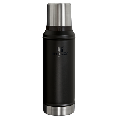 Stanley 1 QT Legendary Classic Bottle In Black